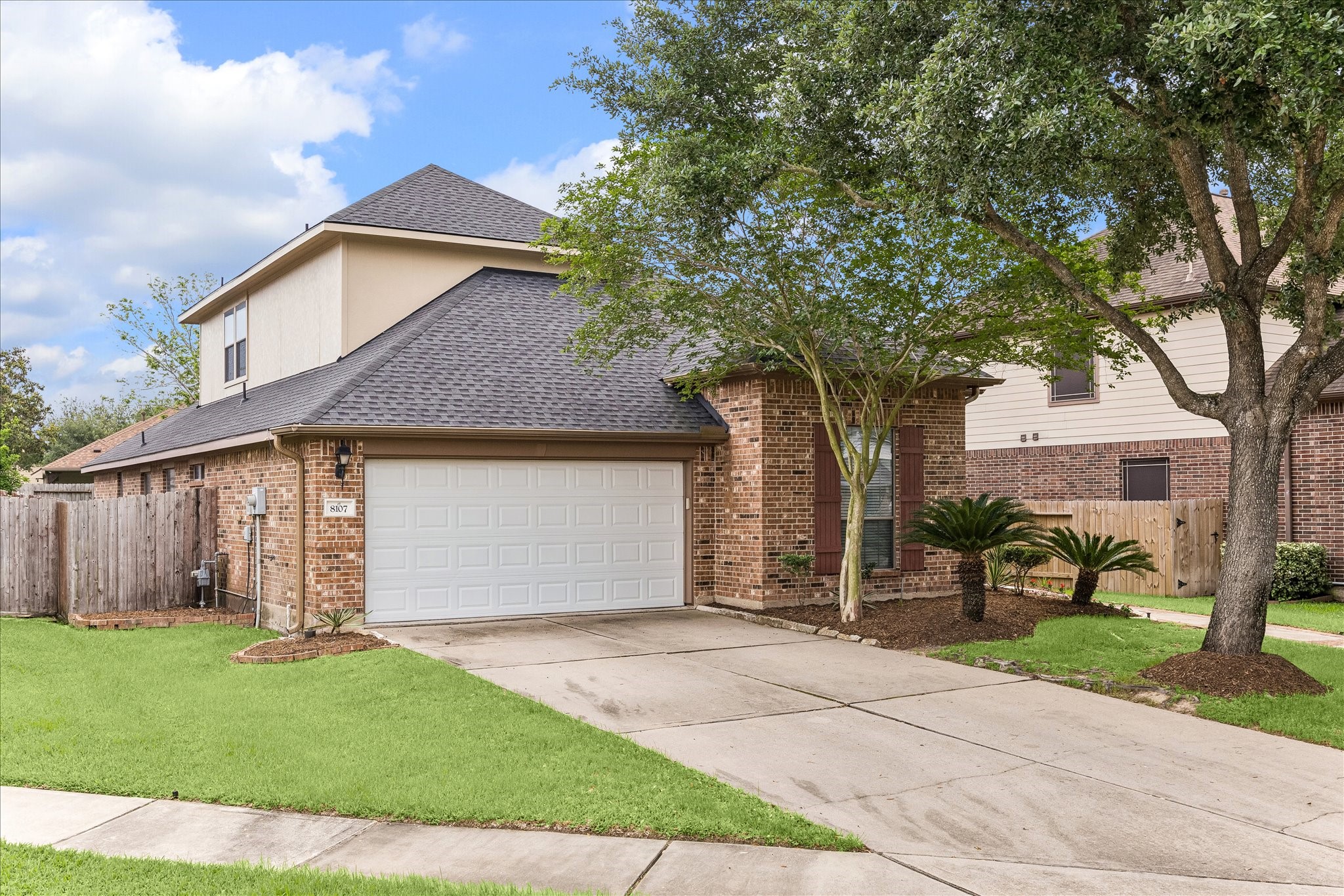 8107 Whisper Point Drive Houston, TX 77040 - Photo 2 of 38