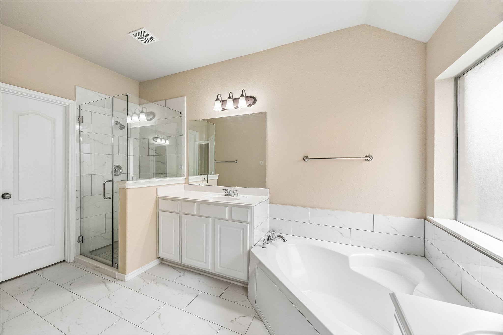 8107 Whisper Point Drive Houston, TX 77040 - Photo 21 of 38