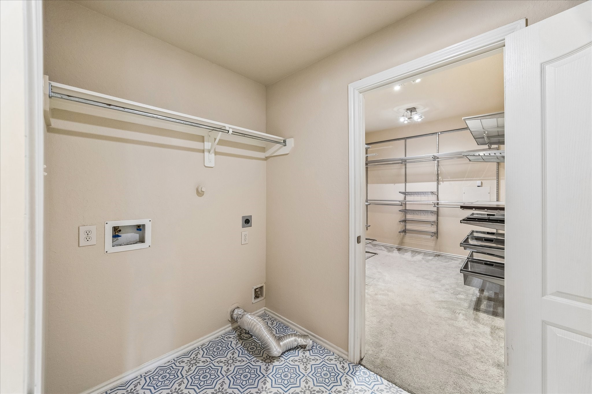8107 Whisper Point Drive Houston, TX 77040 - Photo 23 of 38