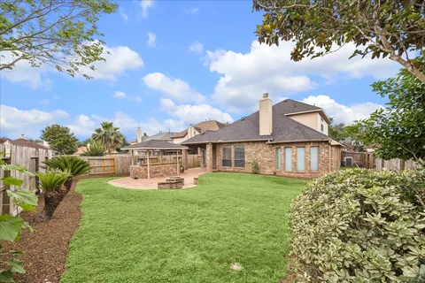 $379,000 | 8107 Whisper Point Drive, Houston, TX 77040