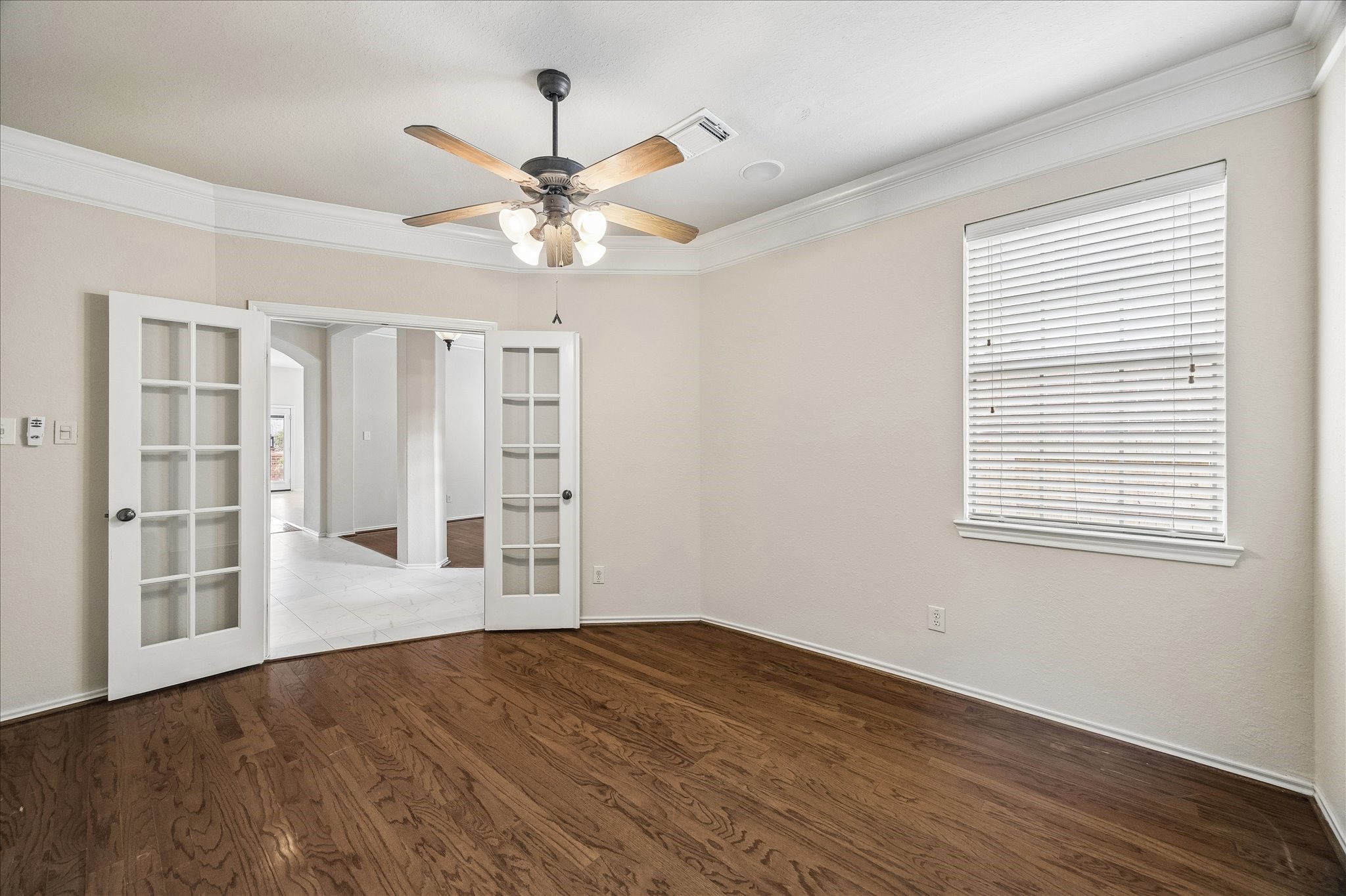 8107 Whisper Point Drive Houston, TX 77040 - Photo 4 of 38