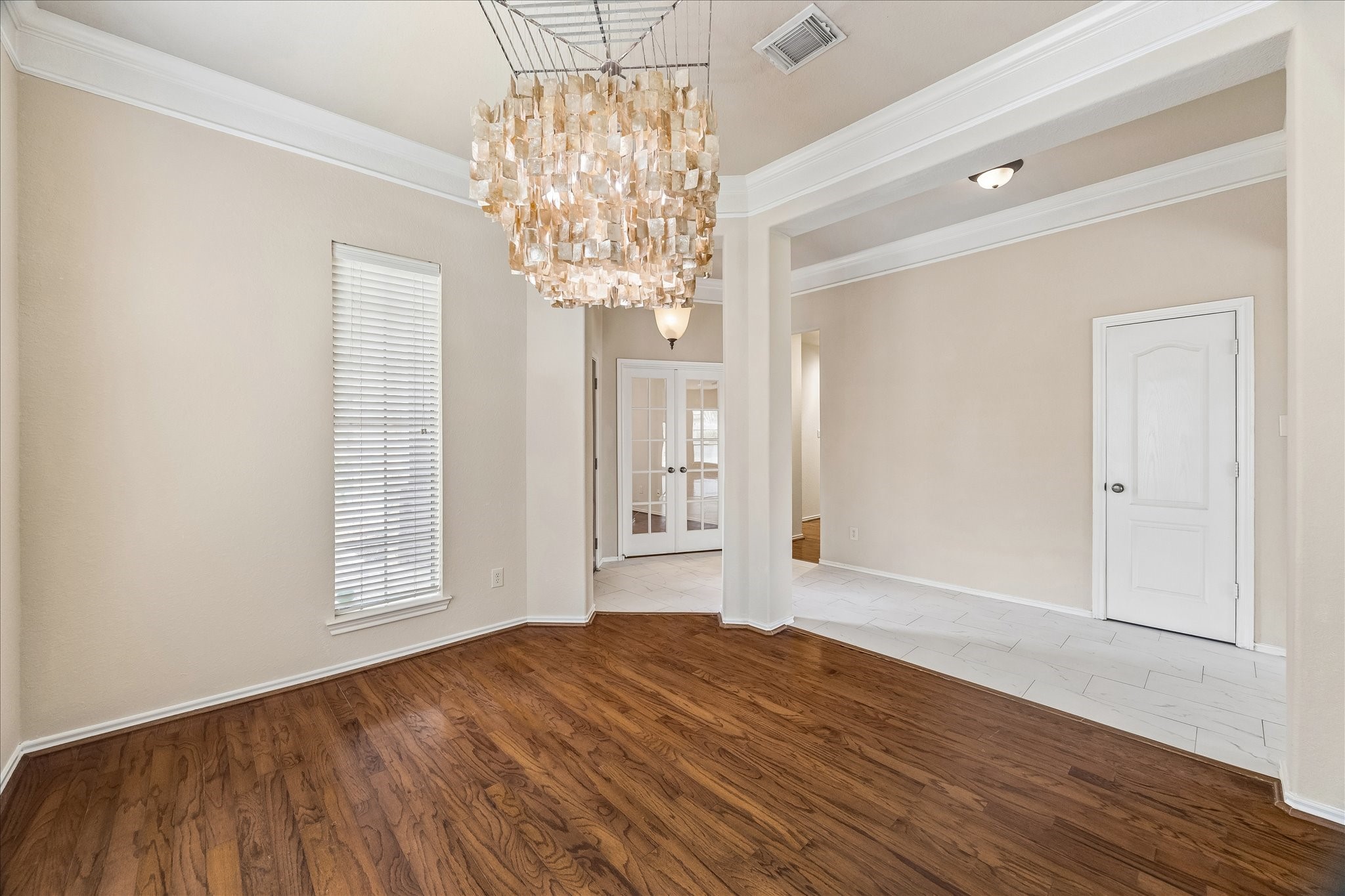 8107 Whisper Point Drive Houston, TX 77040 - Photo 7 of 38