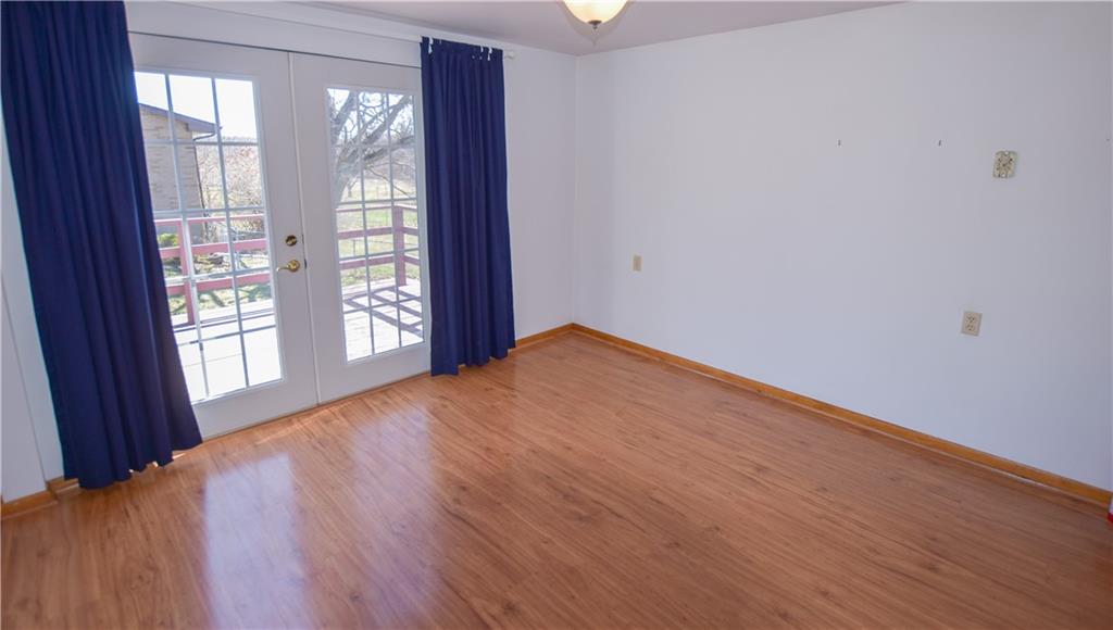 200 Headland Road Butler, PA 16002 - Photo 8 of 20 Living Room