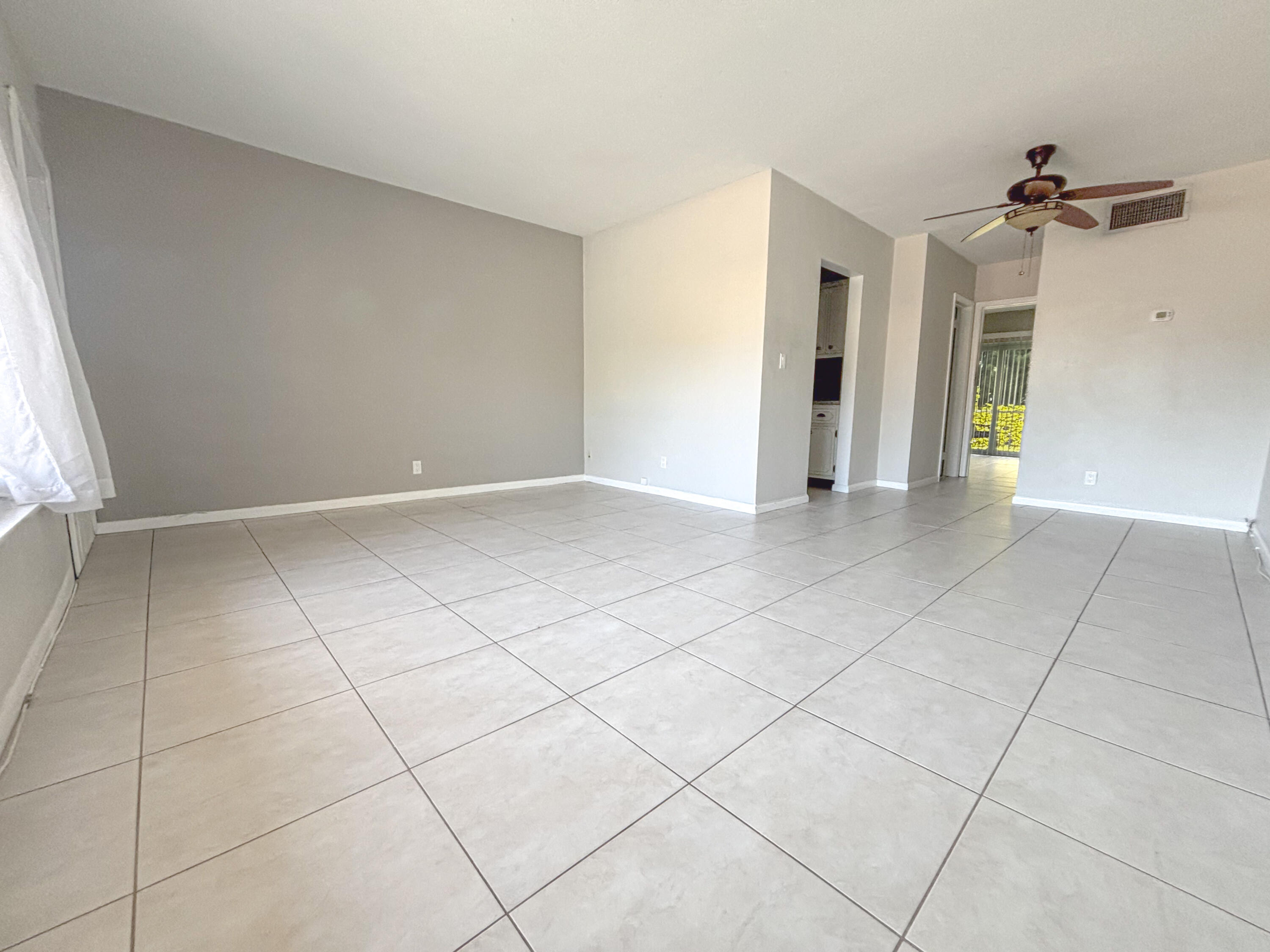 2141 Northeast 41st Street, Unit 3 Lighthouse Point, FL 33064 - Photo 6 of 15 2141 NE 41st St_Final Pics_005