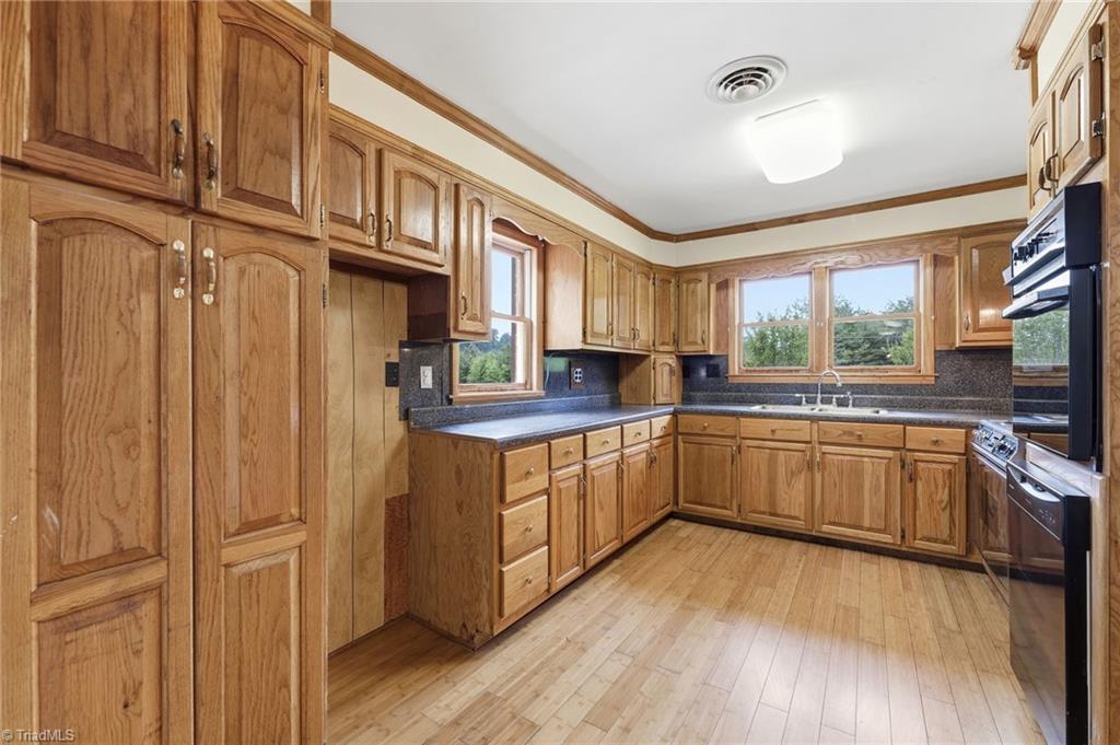 136 South K Fork Road Madison, NC 27025 - Photo 13 of 50
