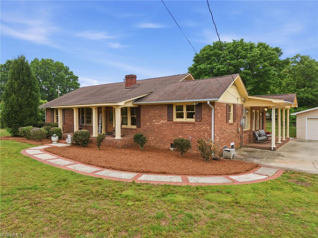 136 South K Fork Road Madison, NC 27025 - Photo 5 of 50