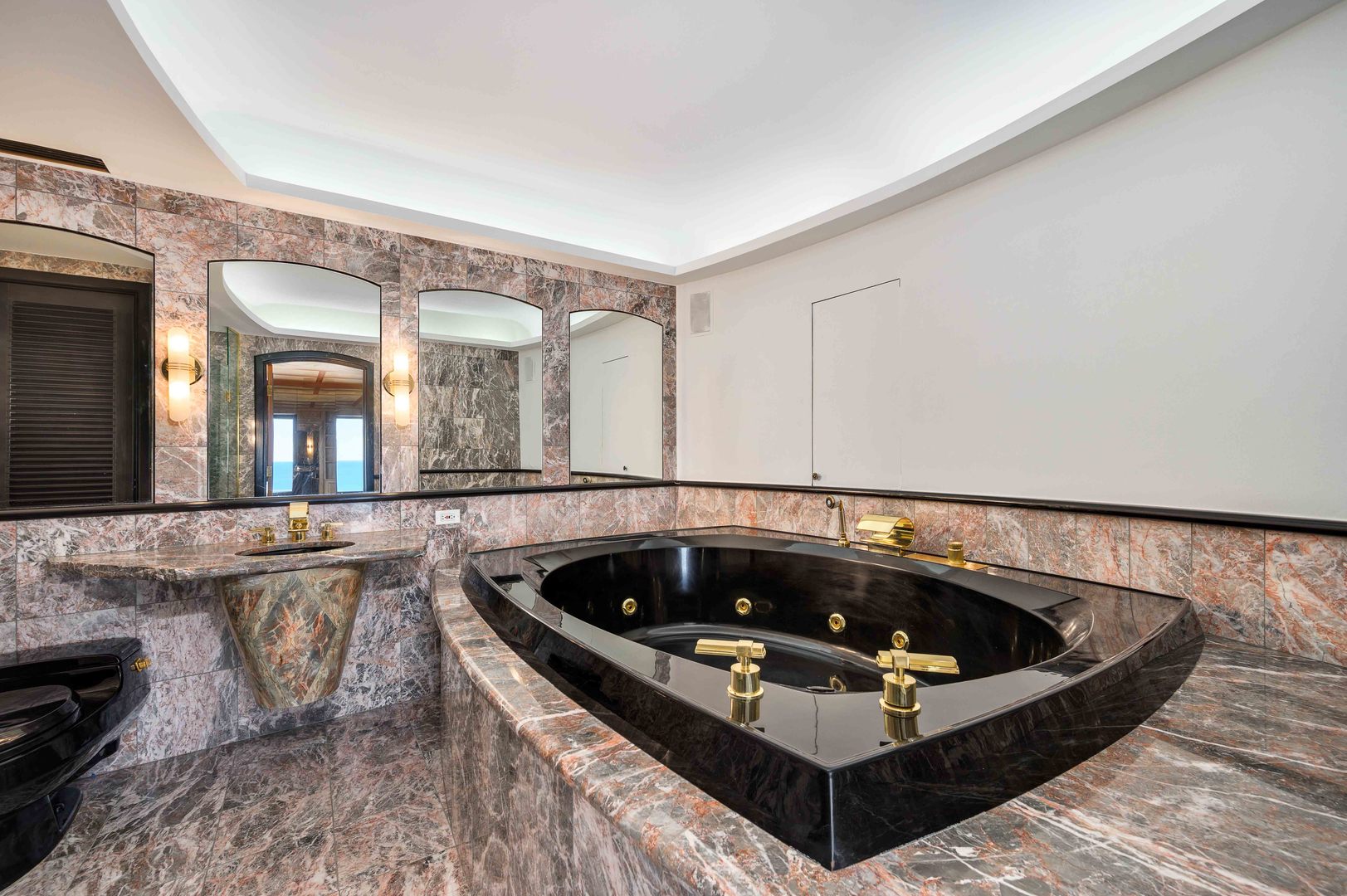 1100 North Lake Shore Drive, Unit 24B Chicago, IL 60611 - Photo 21 of 26