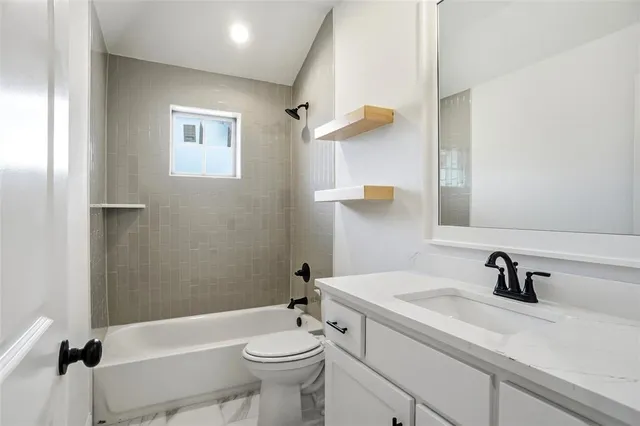 $429,500 | 210 Legacy Boulevard, Weatherford, TX 76086