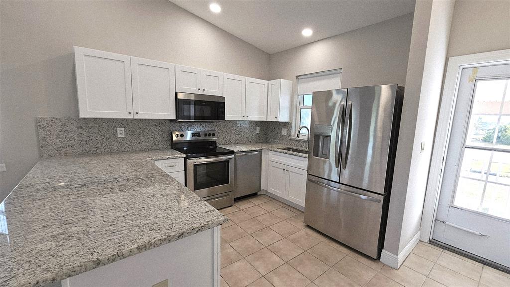 177 Boundary Boulevard, Unit 6 Rotonda West, FL 33947 - Photo 6 of 32