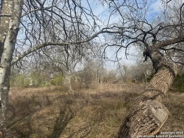 $48,000 | 606 Cedar, Jourdanton, TX 78026