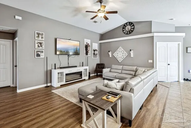 $299,000 | 5512 Peach Drive, Pace, FL 32571