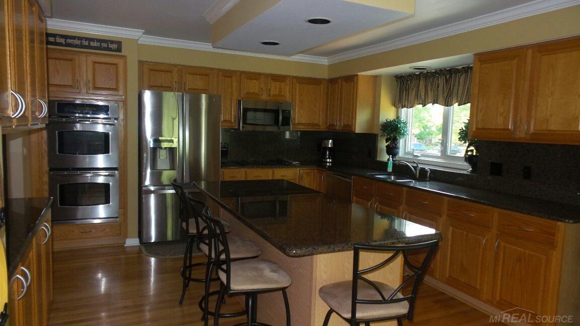 1201 Lakeview Drive Rochester Hills, MI 48306 - Photo 8 of 30