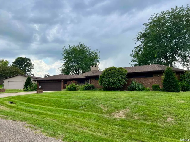 $325,000 | 501 North Mason Street, Deer Creek, IL 61733