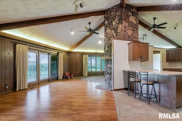 $325,000 | 501 North Mason Street, Deer Creek, IL 61733