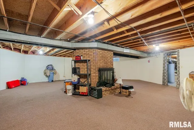 $325,000 | 501 North Mason Street, Deer Creek, IL 61733