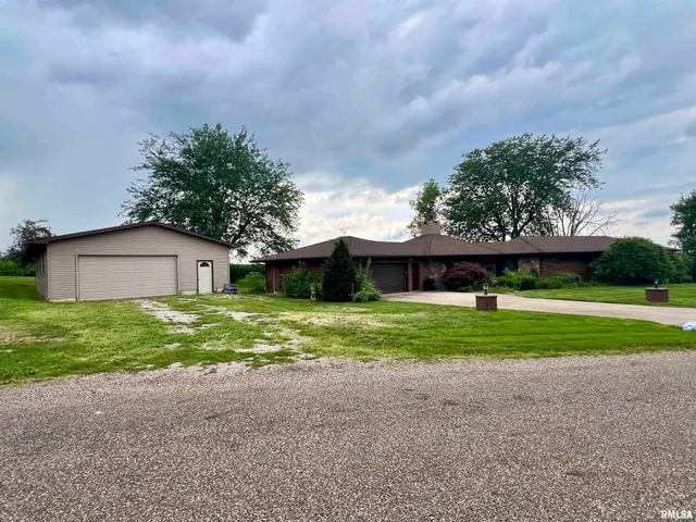 $325,000 | 501 North Mason Street, Deer Creek, IL 61733