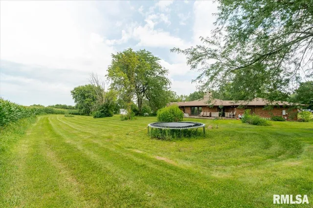 $325,000 | 501 North Mason Street, Deer Creek, IL 61733