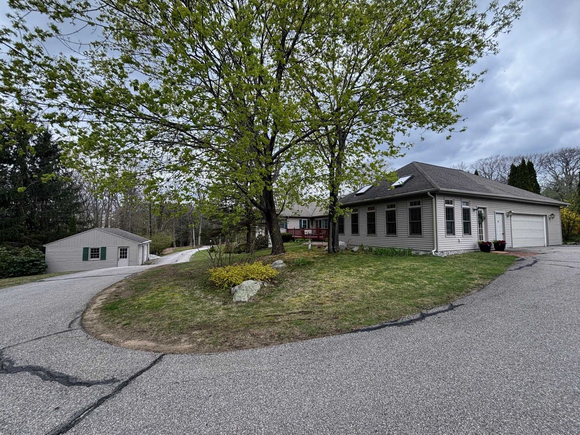 13 Putney Road Bow, NH 03304 - Photo 30 of 38