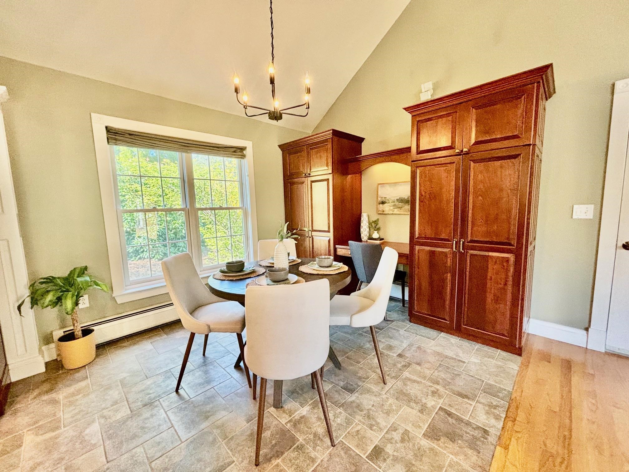 13 Putney Road Bow, NH 03304 - Photo 7 of 38