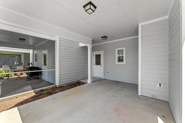 $1,600 | 259 North Sand Palm Road, Unit VISTA, Freeport, FL 32439