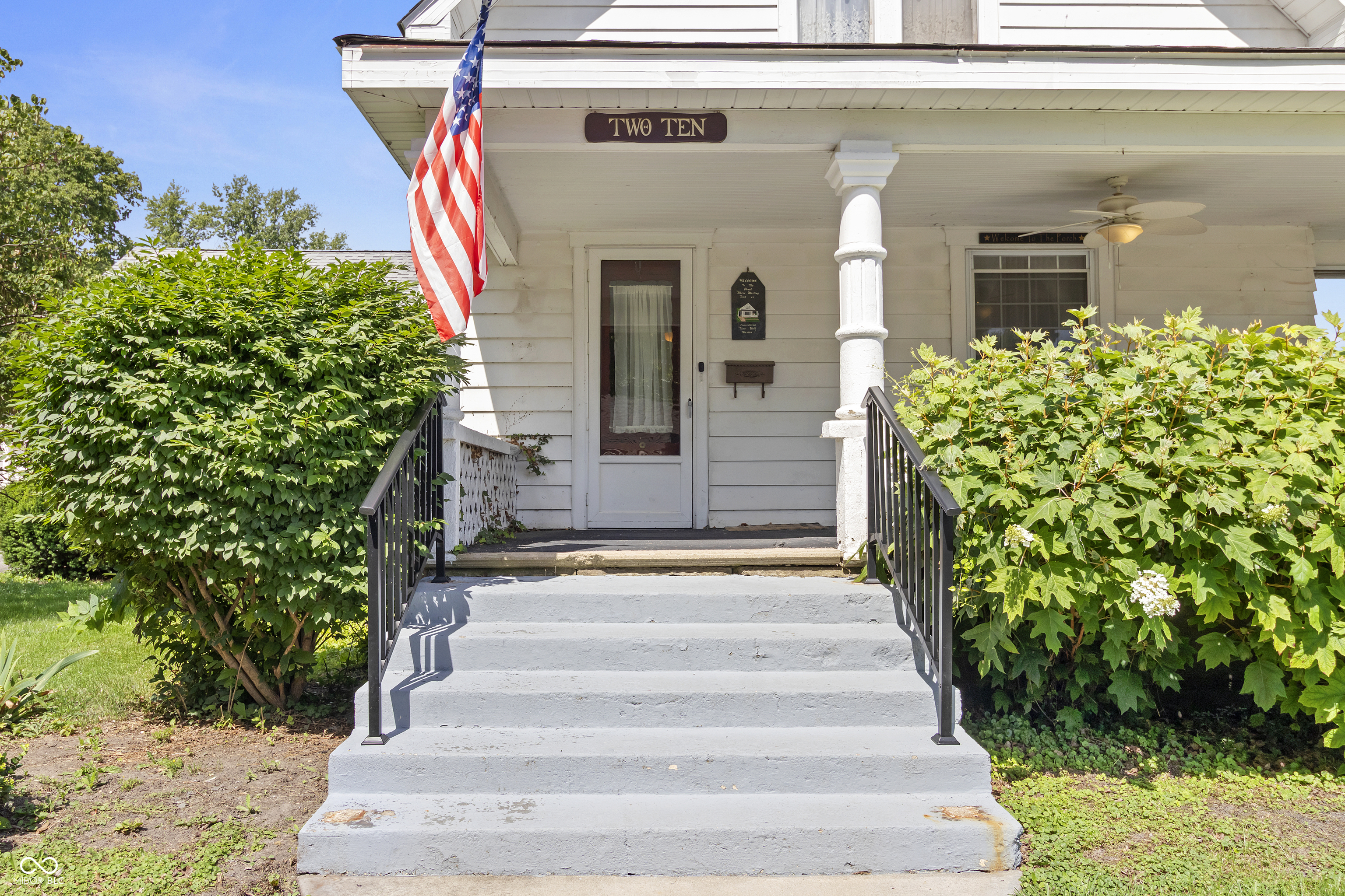 210 West Street Pendleton, IN 46064 - Photo 3 of 47