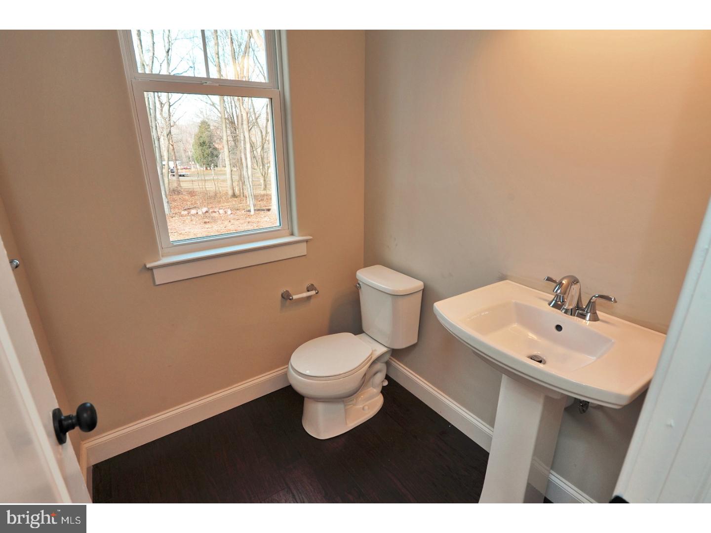 327 Bishop Road Pottstown, PA 19465 - Photo 13 of 25