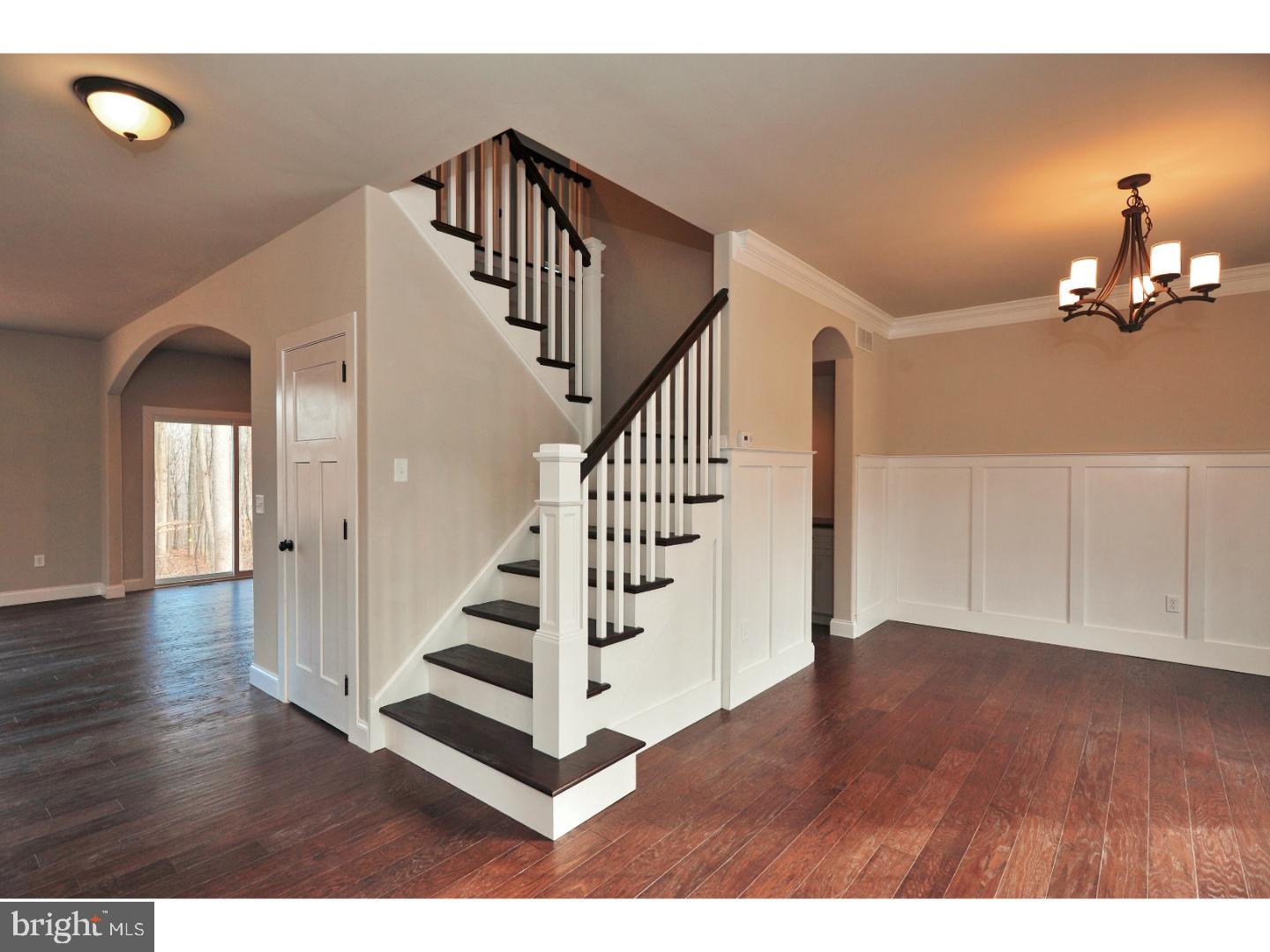 327 Bishop Road Pottstown, PA 19465 - Photo 3 of 25
