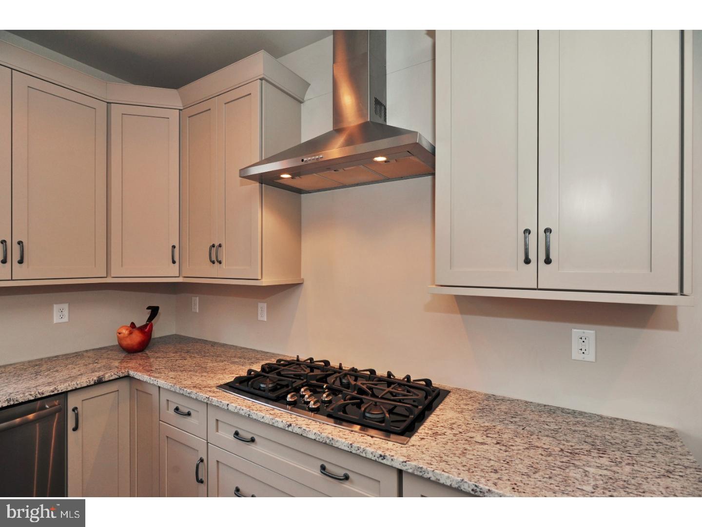327 Bishop Road Pottstown, PA 19465 - Photo 6 of 25