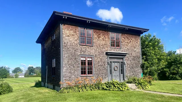 $390,000 | 382 South Main Street, Alburgh, VT 05440