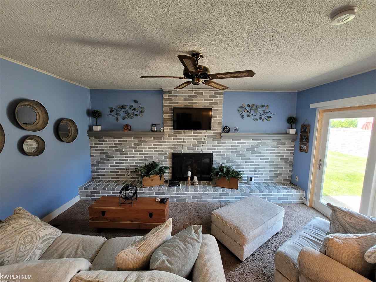 4794 Hillcrest Road Trenton, MI 48183 - Photo 13 of 33 50077142-12.JPG