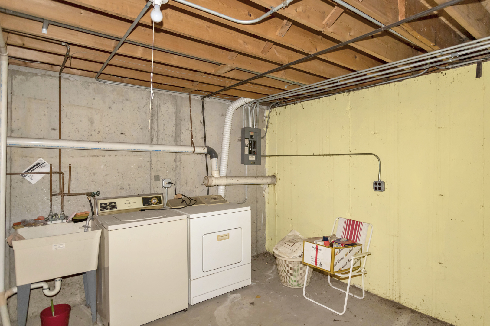 1155 Leicester Court Wheaton, IL 60189 - Photo 30 of 30 a utility room with dryer and washer