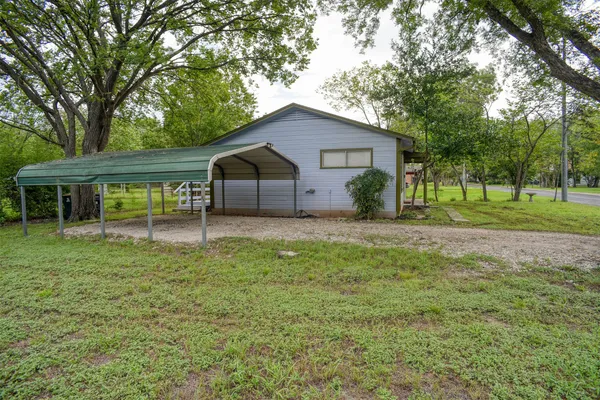 $1,495 | 601 Elm Street, Bastrop, TX 78602
