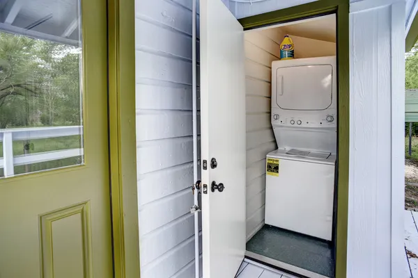 $1,495 | 601 Elm Street, Bastrop, TX 78602