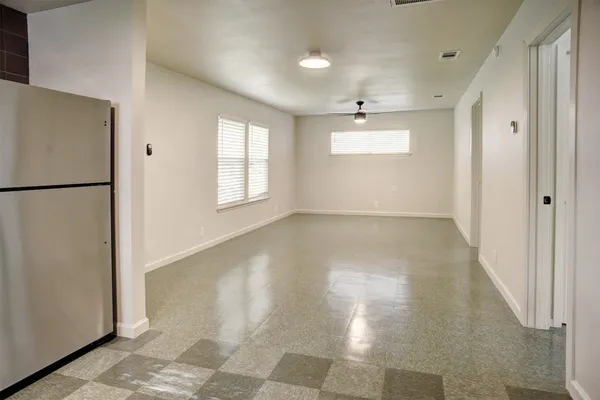 $1,495 | 601 Elm Street, Bastrop, TX 78602