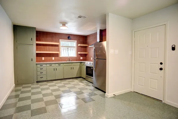 $1,495 | 601 Elm Street, Bastrop, TX 78602