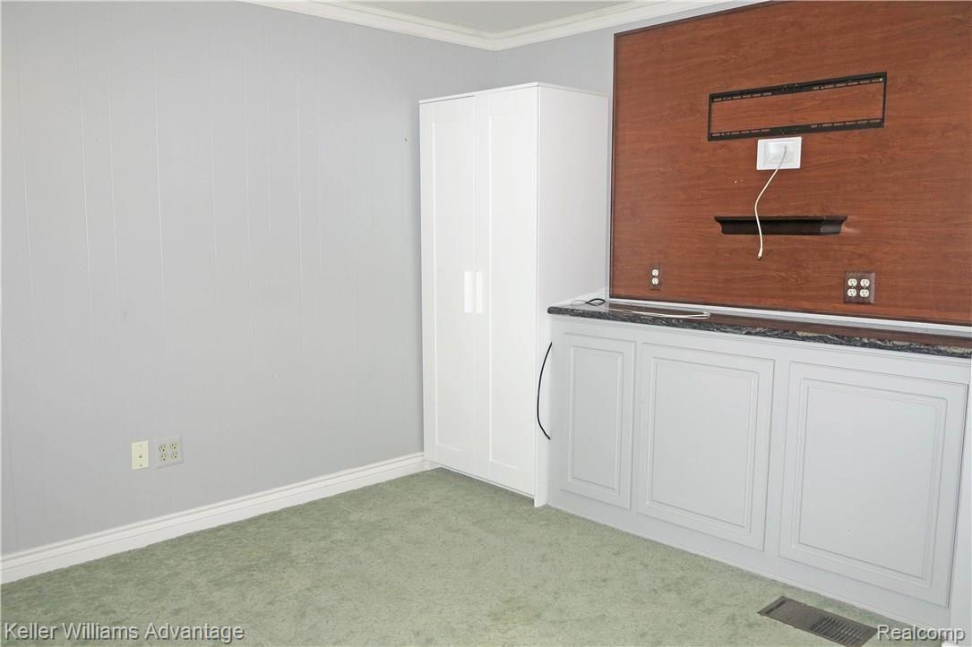 2110 West Commerce Road Milford, MI 48380 - Photo 14 of 28 Bedroom 1.jpg