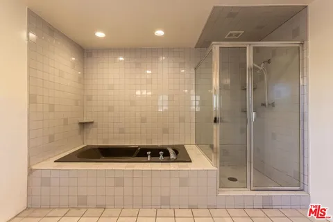 $2,495,000 | 2651 La Cuesta Drive, Los Angeles, CA 90046