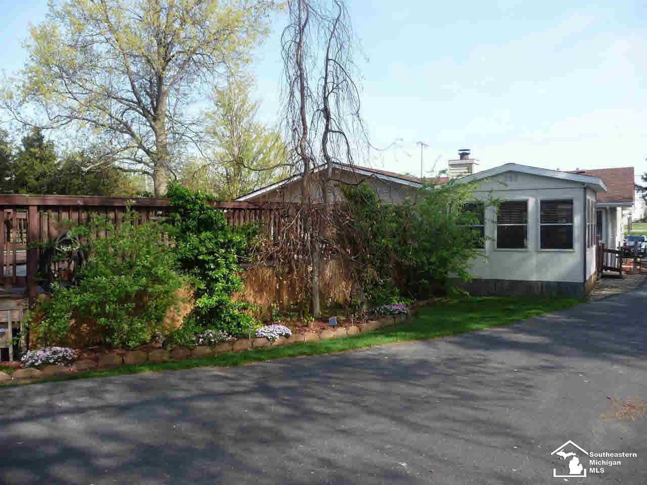 547 West Temperance Road Temperance, MI 48182 - Photo 4 of 6