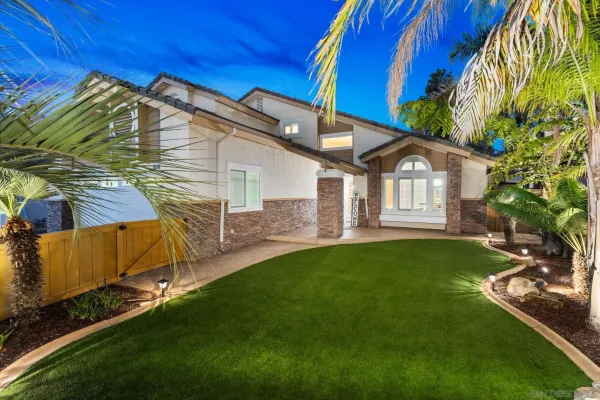 $949,000 | 1091 La Tortuga Drive, Vista, CA 92081