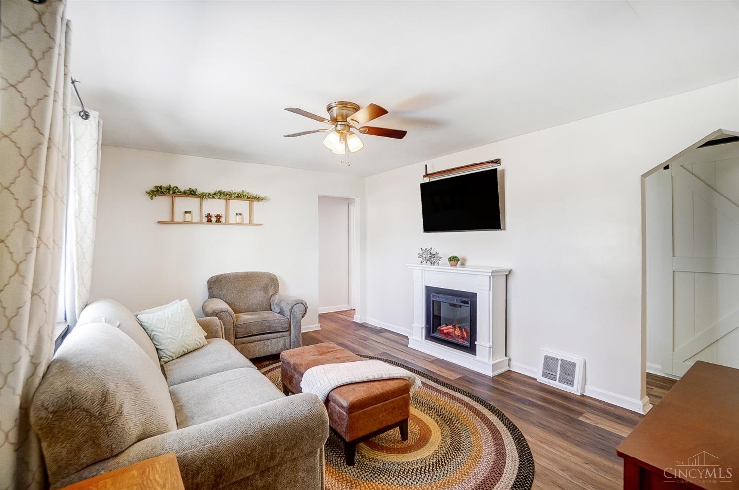 5102 Jonkard Road Cincinnati, OH 45247 - Photo 3 of 39 Gallery Image 3