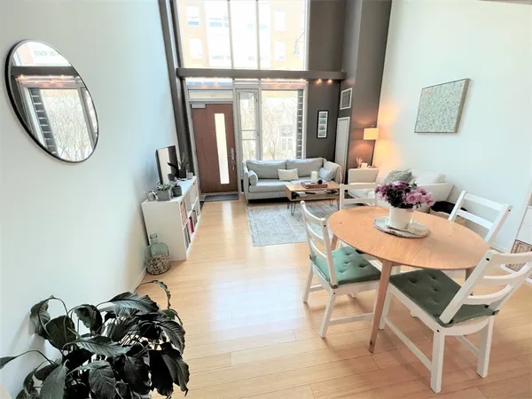 $4,200 | 1 Earhart Street, Unit 113, Cambridge, MA 02141