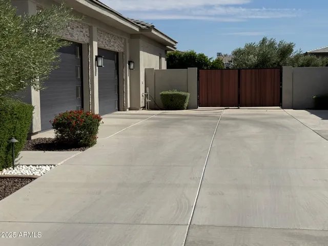 $2,149,000 | 2735 East Kingbird Drive, Gilbert, AZ 85297