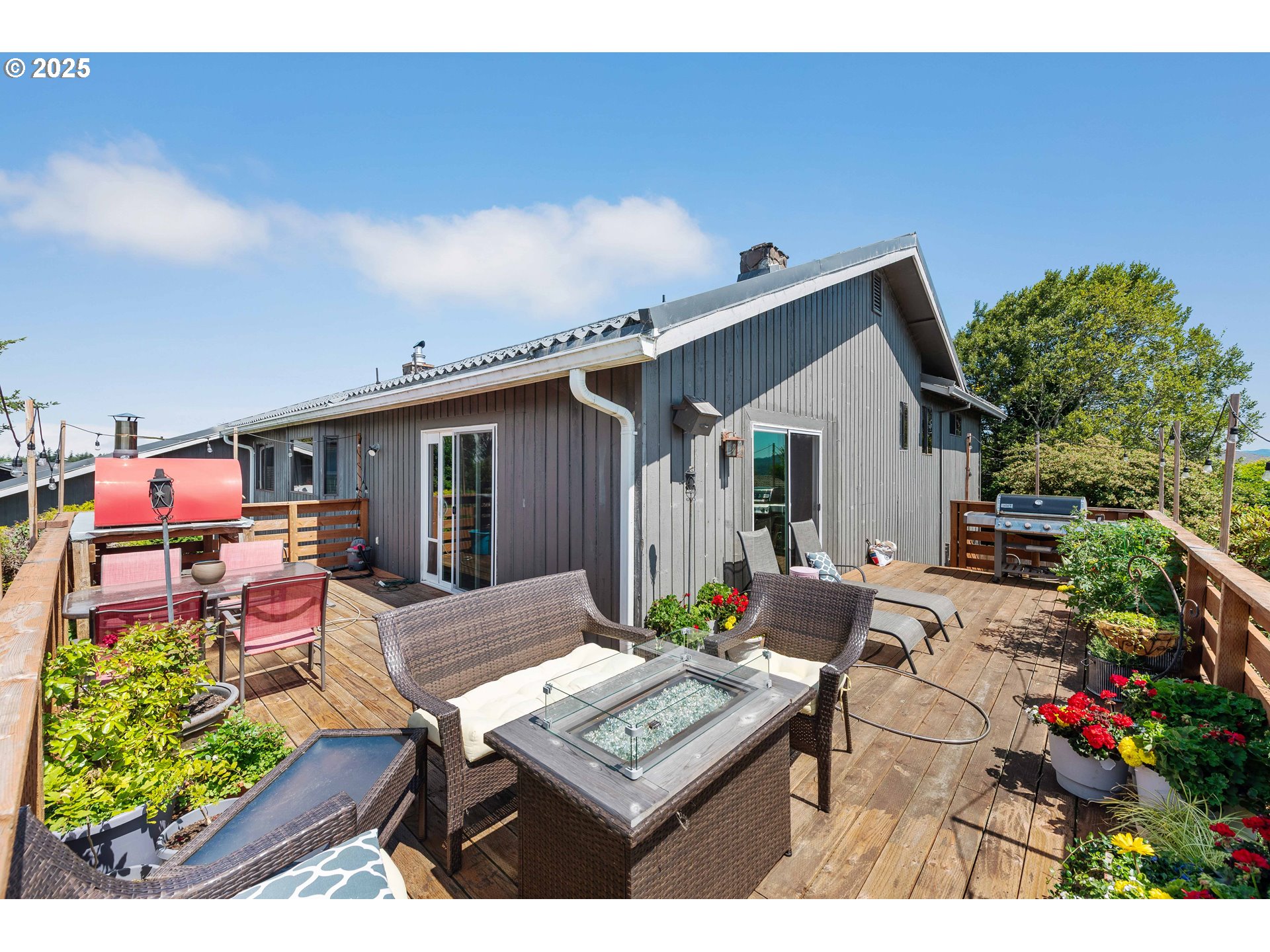 830 Signal Way Coos Bay, OR 97420 - Photo 23 of 48