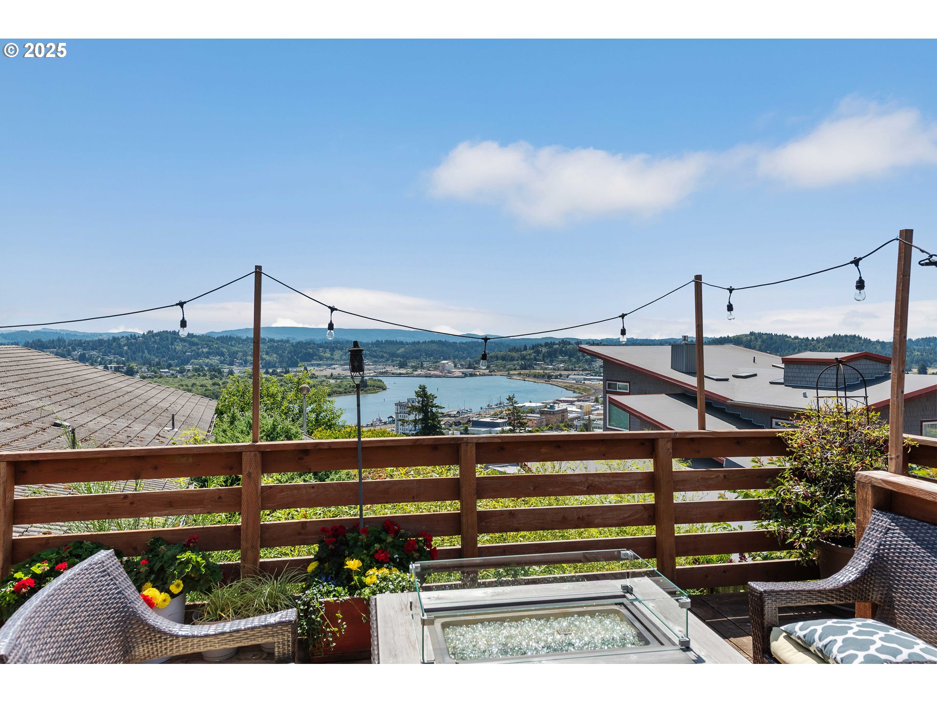 830 Signal Way Coos Bay, OR 97420 - Photo 24 of 48