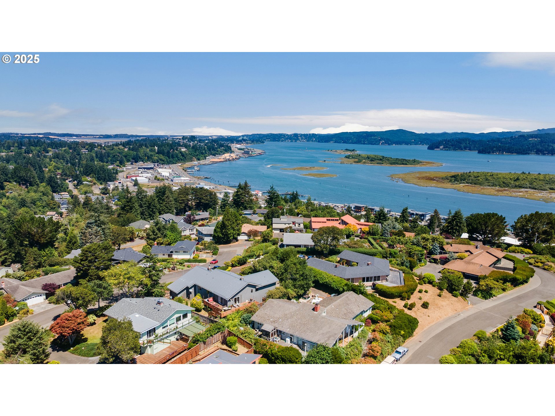 830 Signal Way Coos Bay, OR 97420 - Photo 48 of 48