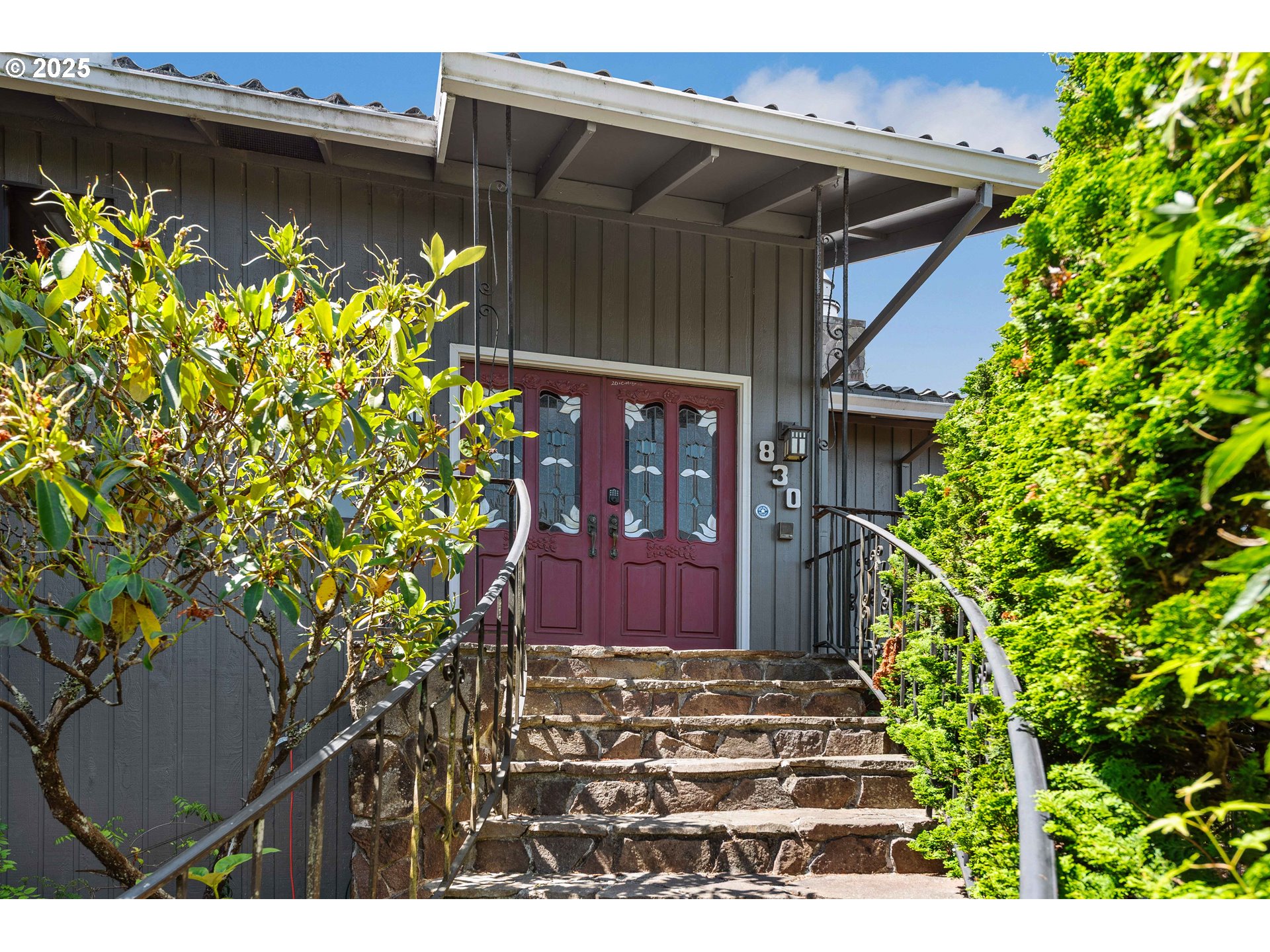 830 Signal Way Coos Bay, OR 97420 - Photo 5 of 48