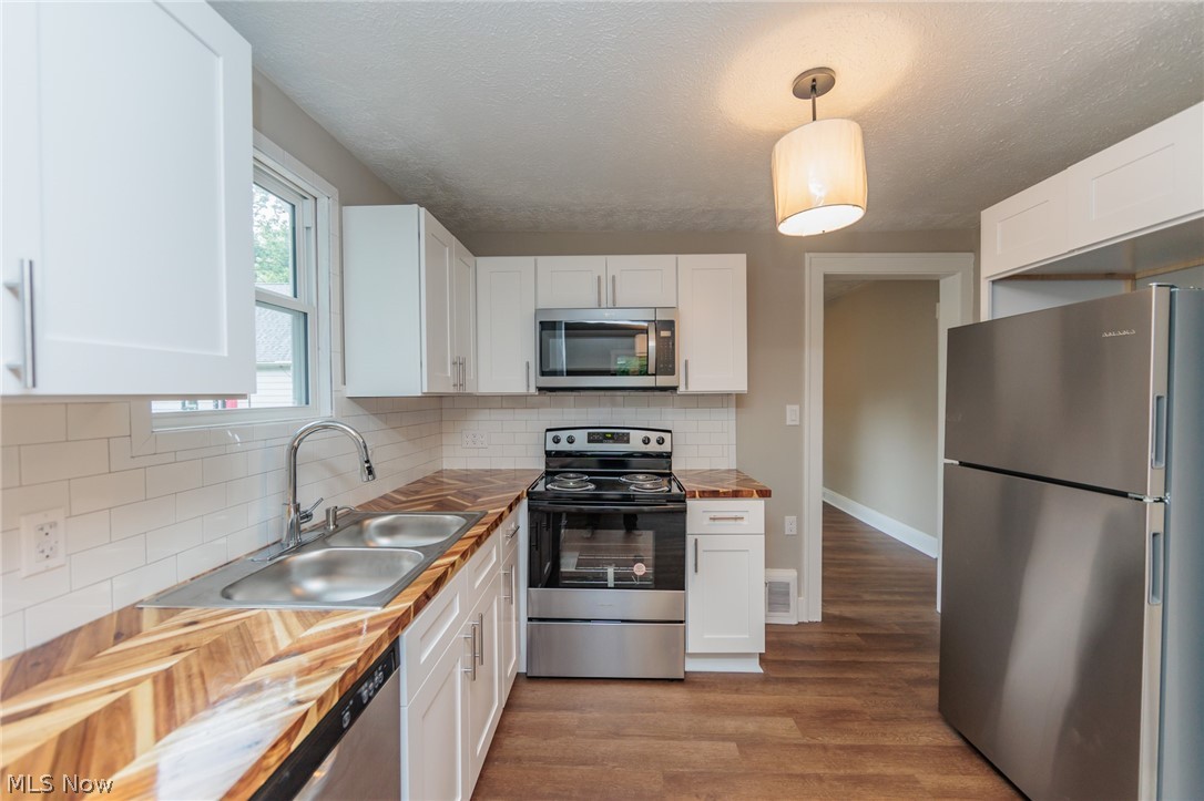 4510 East Berwald Road Cleveland, OH 44121 - Photo 12 of 47 Gallery Image 12