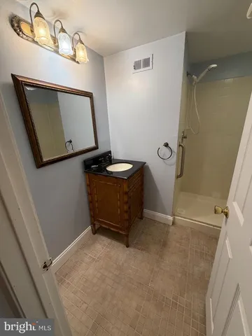 $1,975 | 11013 Bennett Place, Unit 5, Southampton, PA 18966