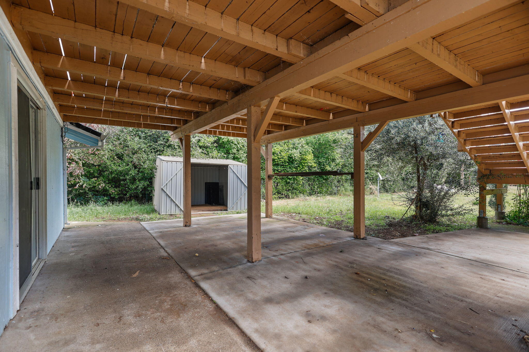 18855 Turnell Road Cottonwood, CA 96022 - Photo 25 of 34 a view of a porch