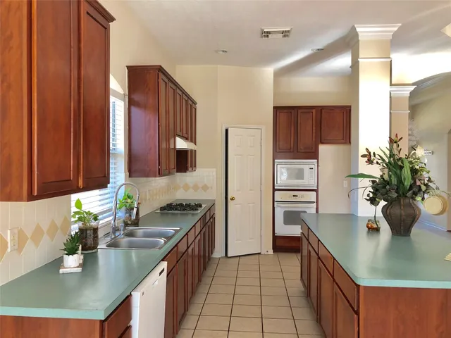 $2,150 | 13113 Sunset Cliff Court, Sugar Land, TX 77478